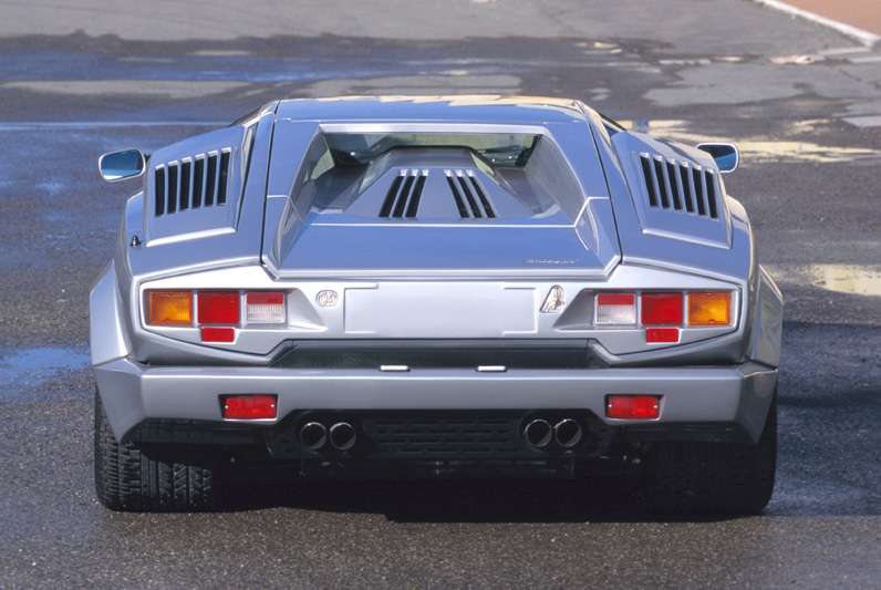 Countach-Anniversario-10.jpg